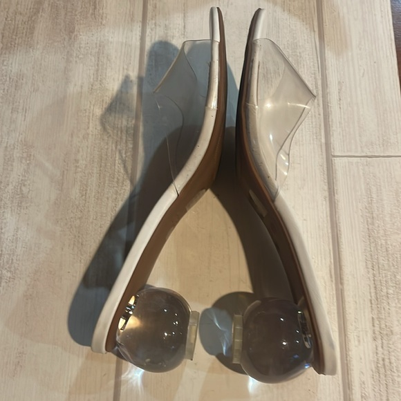 Bar III Lucite Mules Size 7.5 clear tops and ball bottom base Great condition! - Picture 5 of 11